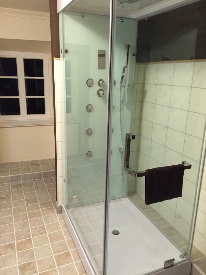 Exklusive Ferienwohnungen Im Gutshaus Viezen Bernitt Bagian luar foto